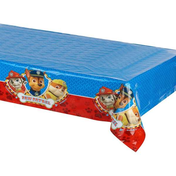 Immagine di una tavola apparecchiata con la tovaglia Paw Patrol.