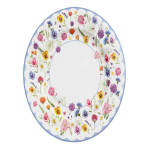 Immagine di piatti con decoro floreale.